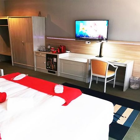 Hotel Brunnenhof Wilgartswiesen Eksteriør billede