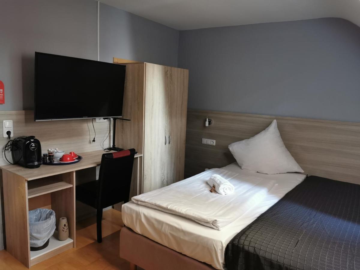 Hotel Brunnenhof Wilgartswiesen Eksteriør billede