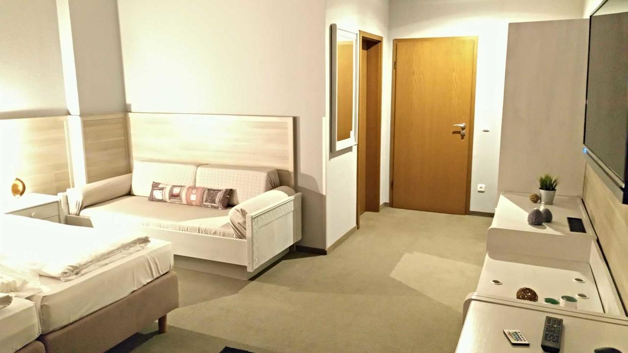 Hotel Brunnenhof Wilgartswiesen Eksteriør billede