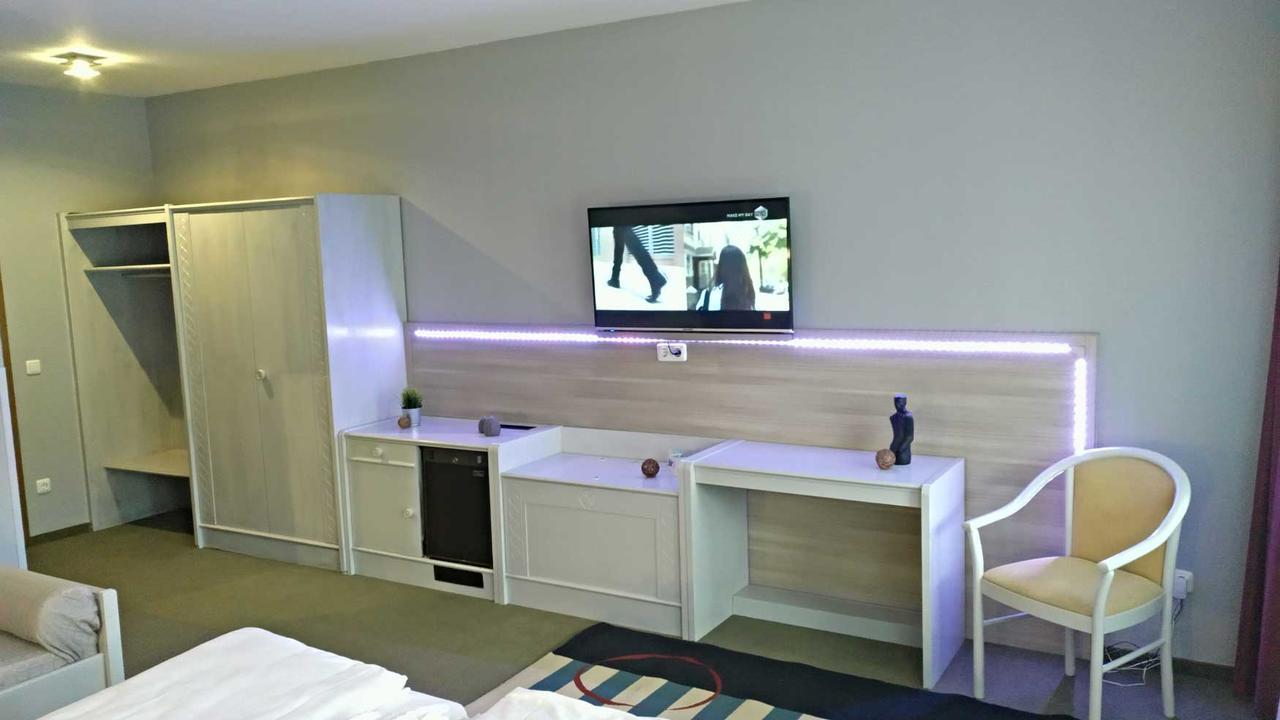 Hotel Brunnenhof Wilgartswiesen Eksteriør billede
